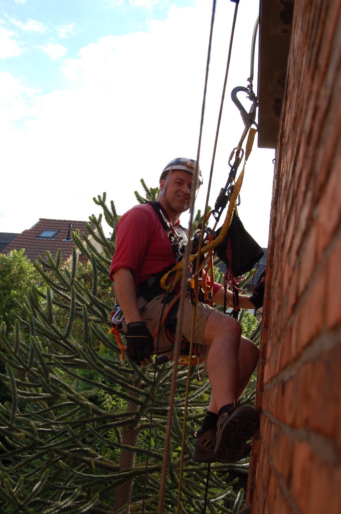 A clear case of devolution: Ham radio turned me into a rope monkey!